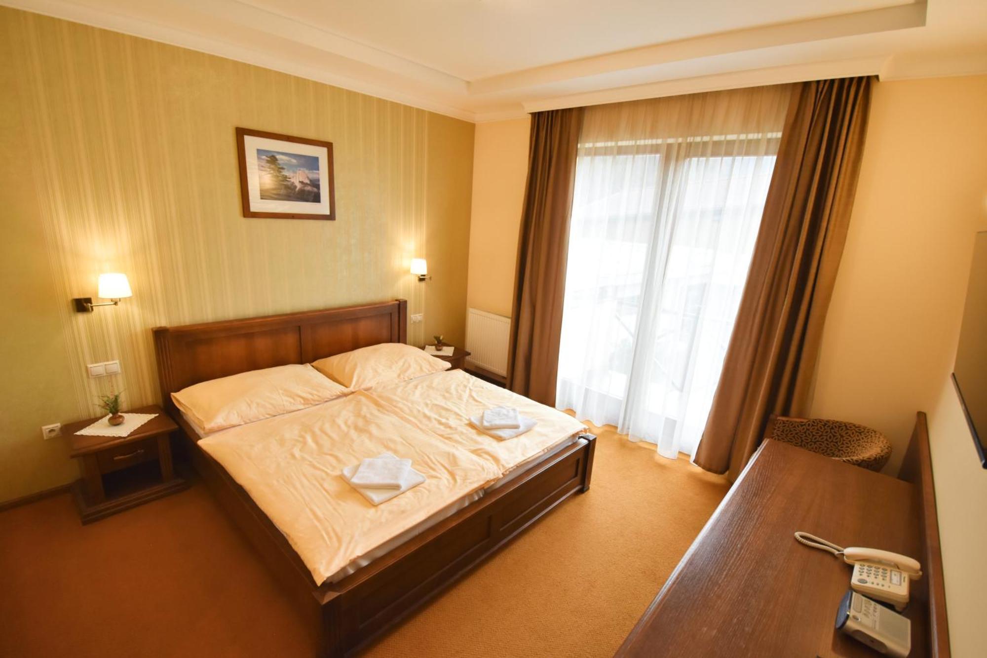 Country Saloon Bela Hotel Стая снимка