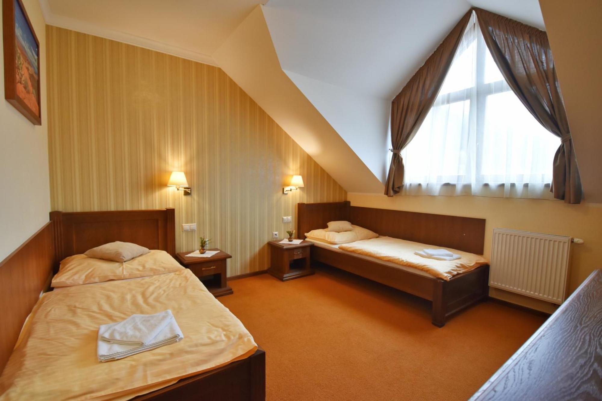 Country Saloon Bela Hotel Стая снимка