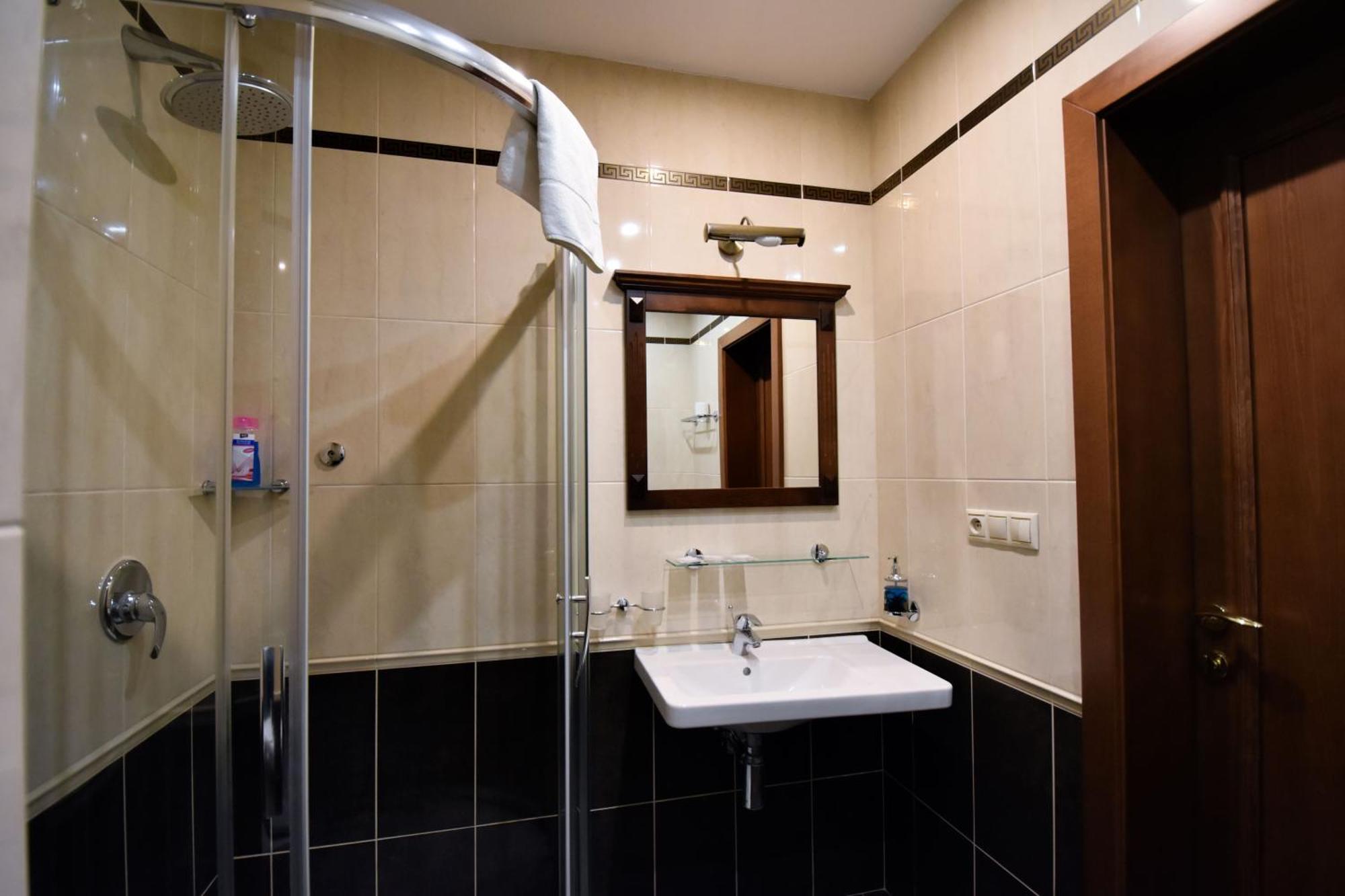 Country Saloon Bela Hotel Стая снимка