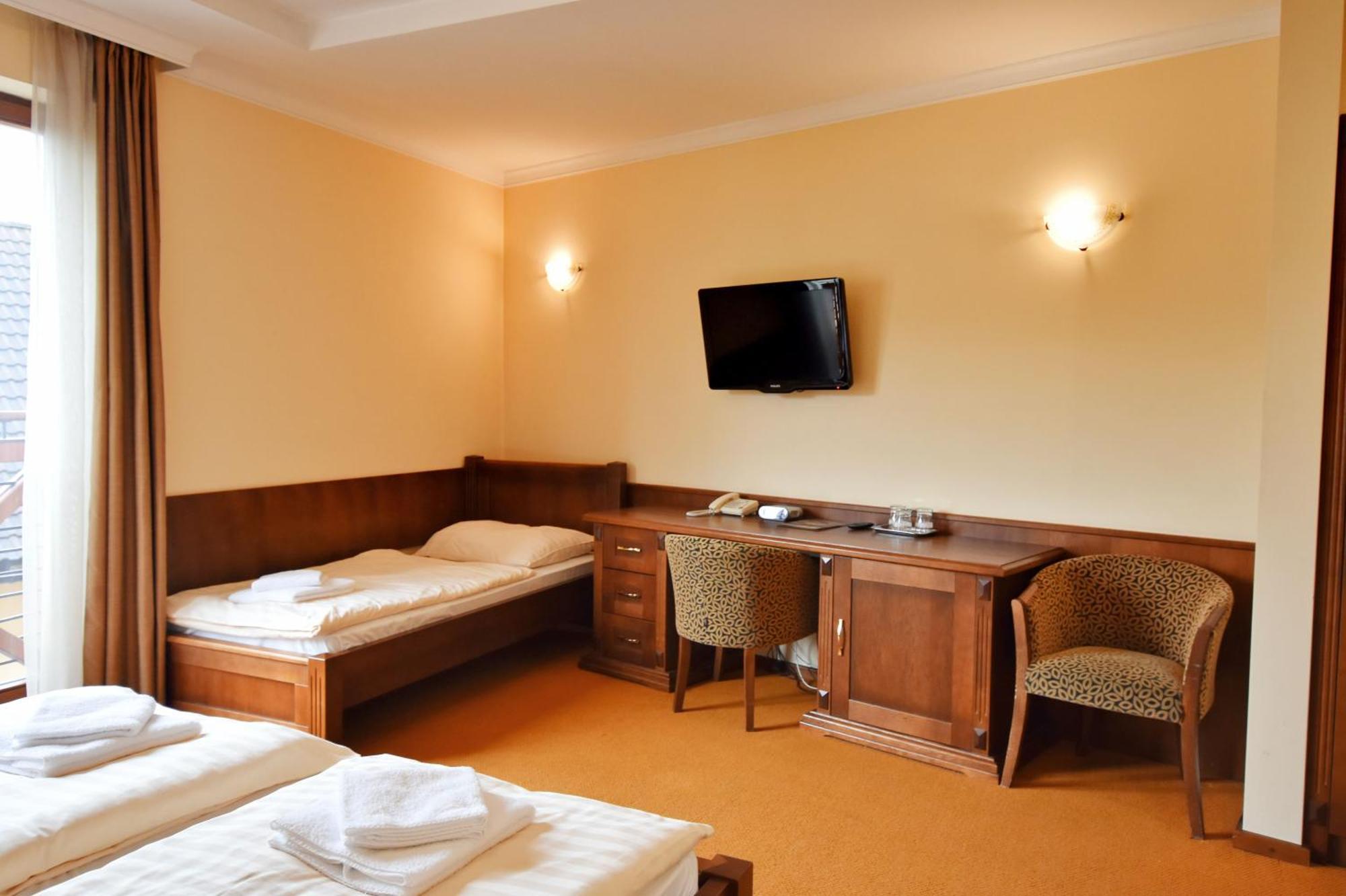 Country Saloon Bela Hotel Стая снимка