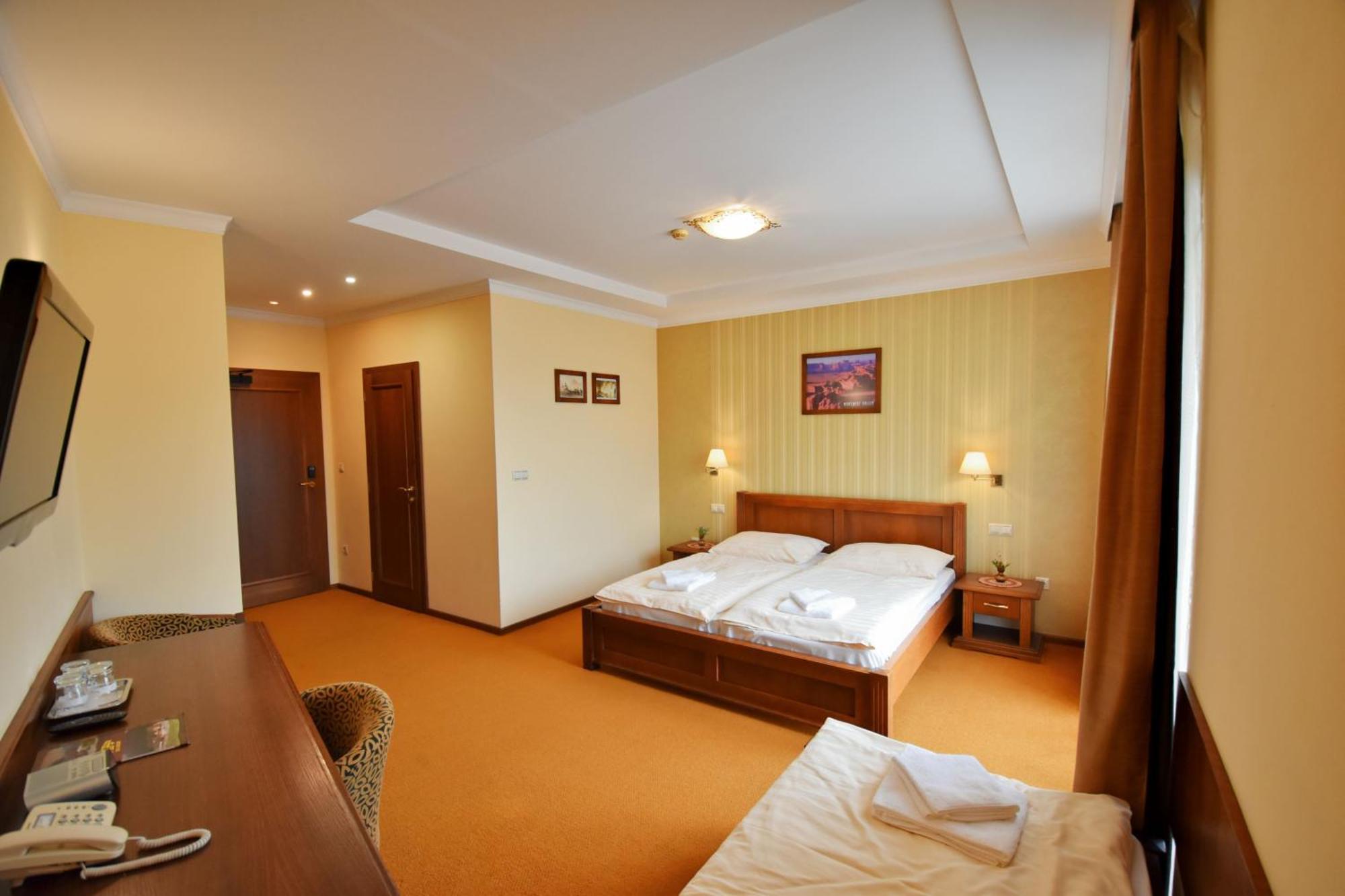 Country Saloon Bela Hotel Стая снимка