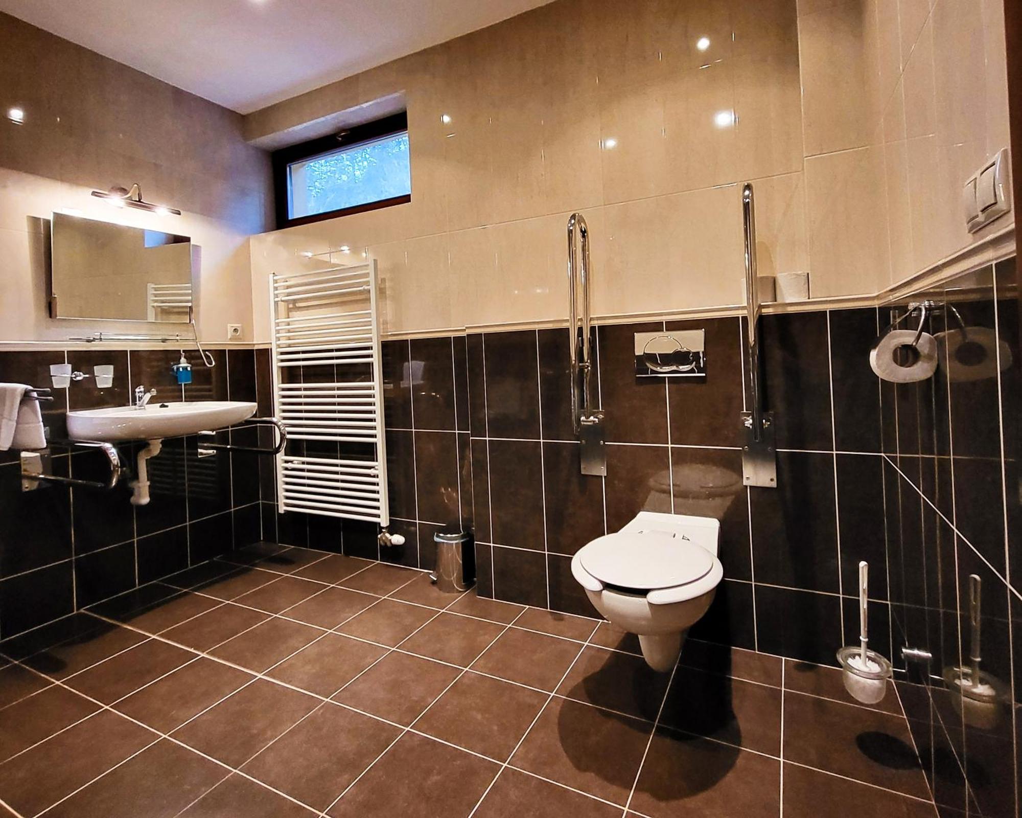 Country Saloon Bela Hotel Стая снимка